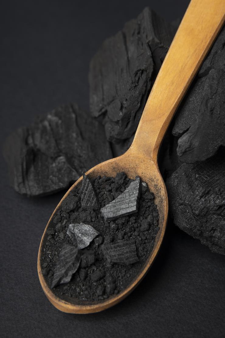 cuillère-charbon-végétal-activé
